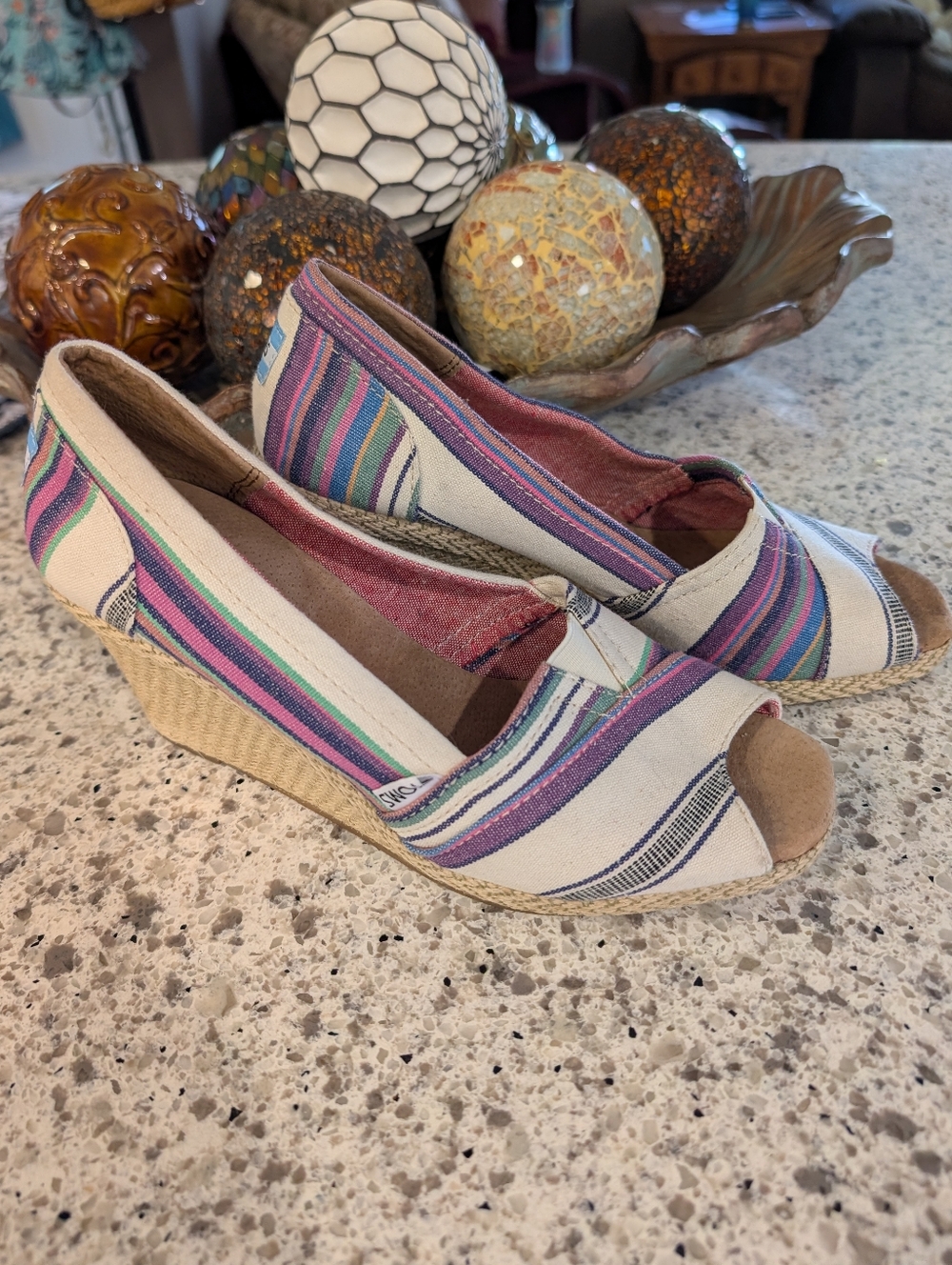 TOMS Womens Calypso Striped Peep Toe Espadrille Wedge